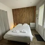 Dans L'hyper Centre * Бордо