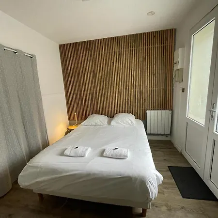 Dans L'hyper Centre * Бордо