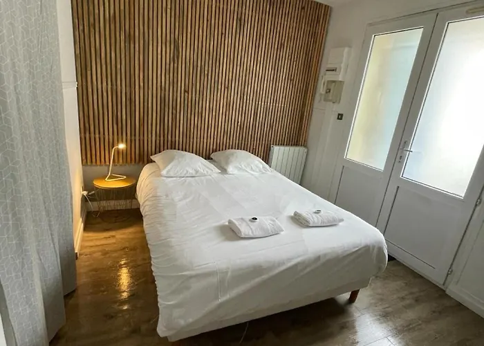 Dans L'hyper Centre * بوردو